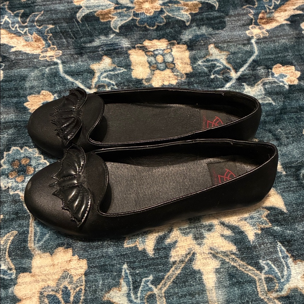 Chic Black Women's Loafers - Picture 4 of 4